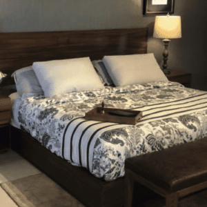 Trapecio Bed with Headboard and Base